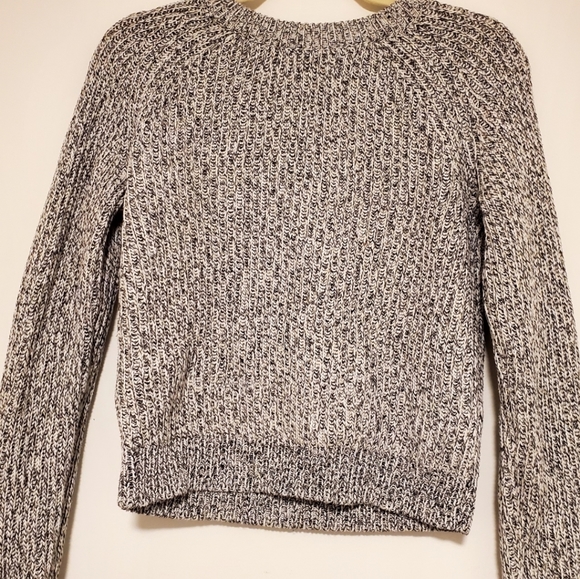 Black and White warm sweater - Picture 4 of 4